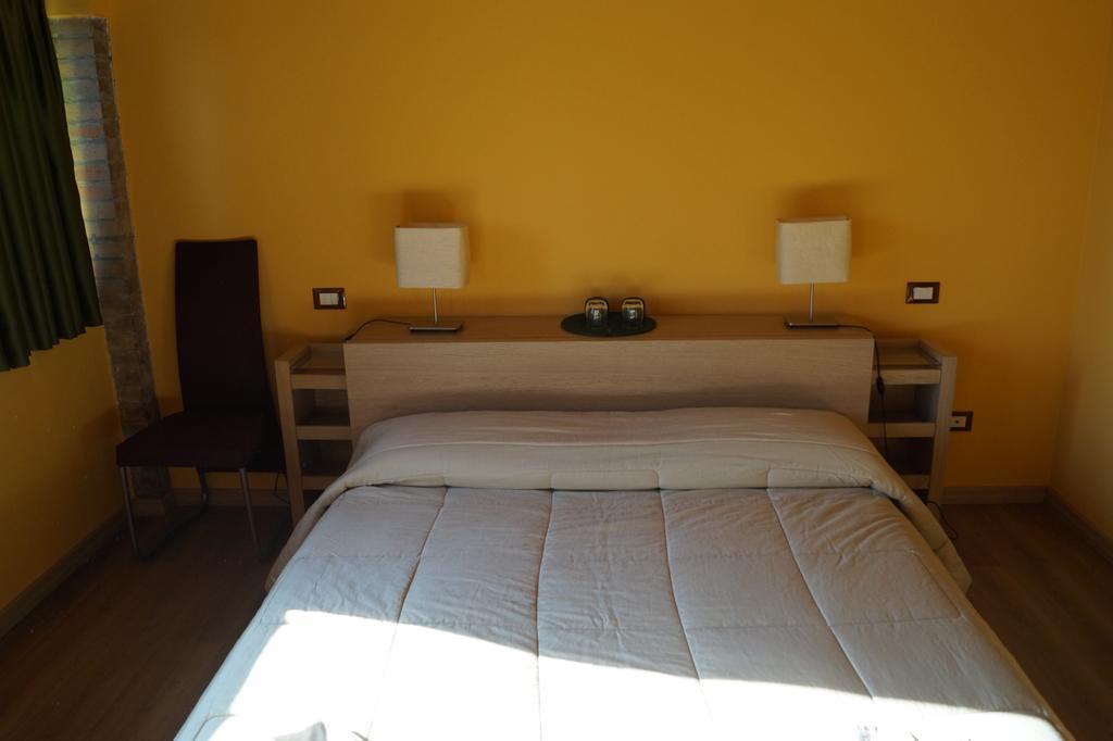 Conte Pietro Room&Breakfast Ferrara Buitenkant foto